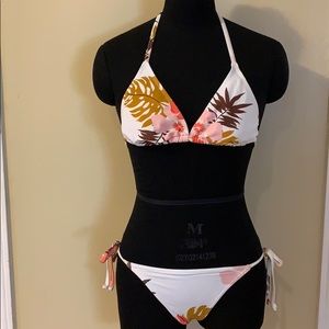 ⭐️3/$20⭐️ La Vie en Rose Bikini Set Top & Bottom